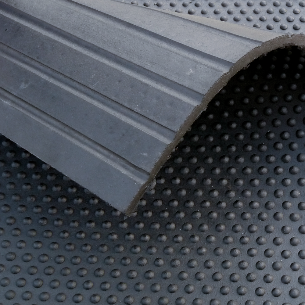 Rubber Stable Mat Heavy Duty 19mm Bubble Top