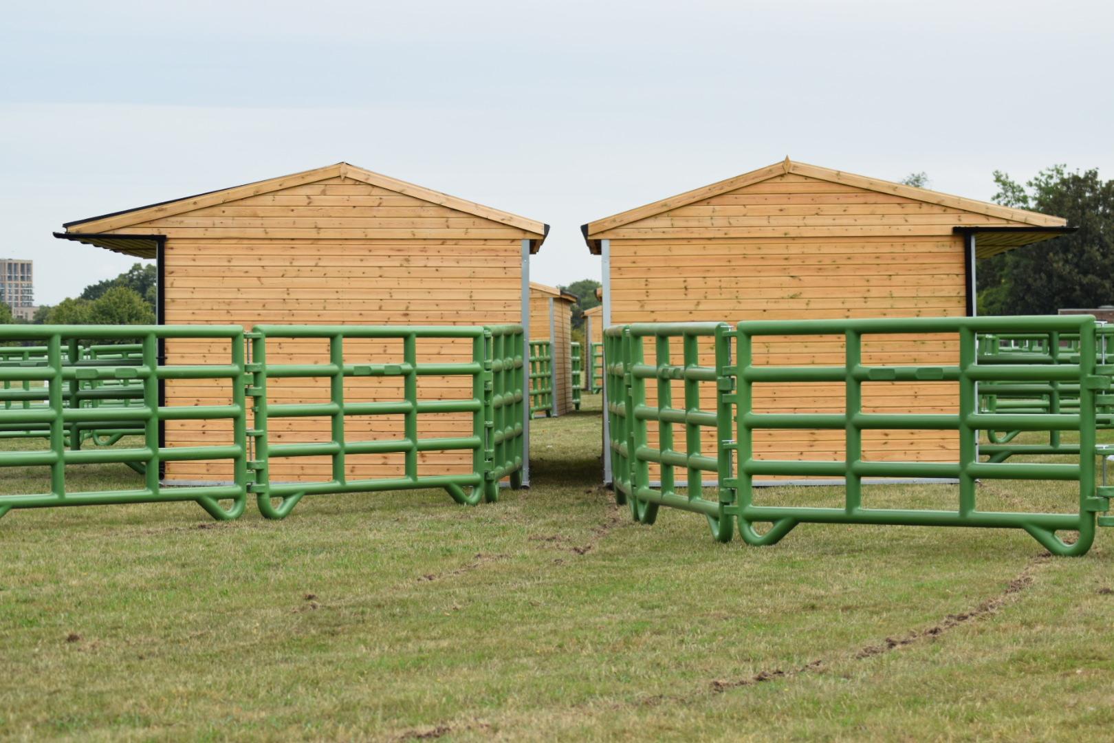 Duracorral Turnout Pen (8 x Panel Green & Gate)