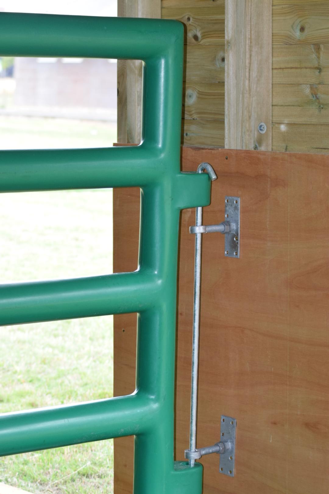 Duracorral Wall Bracket